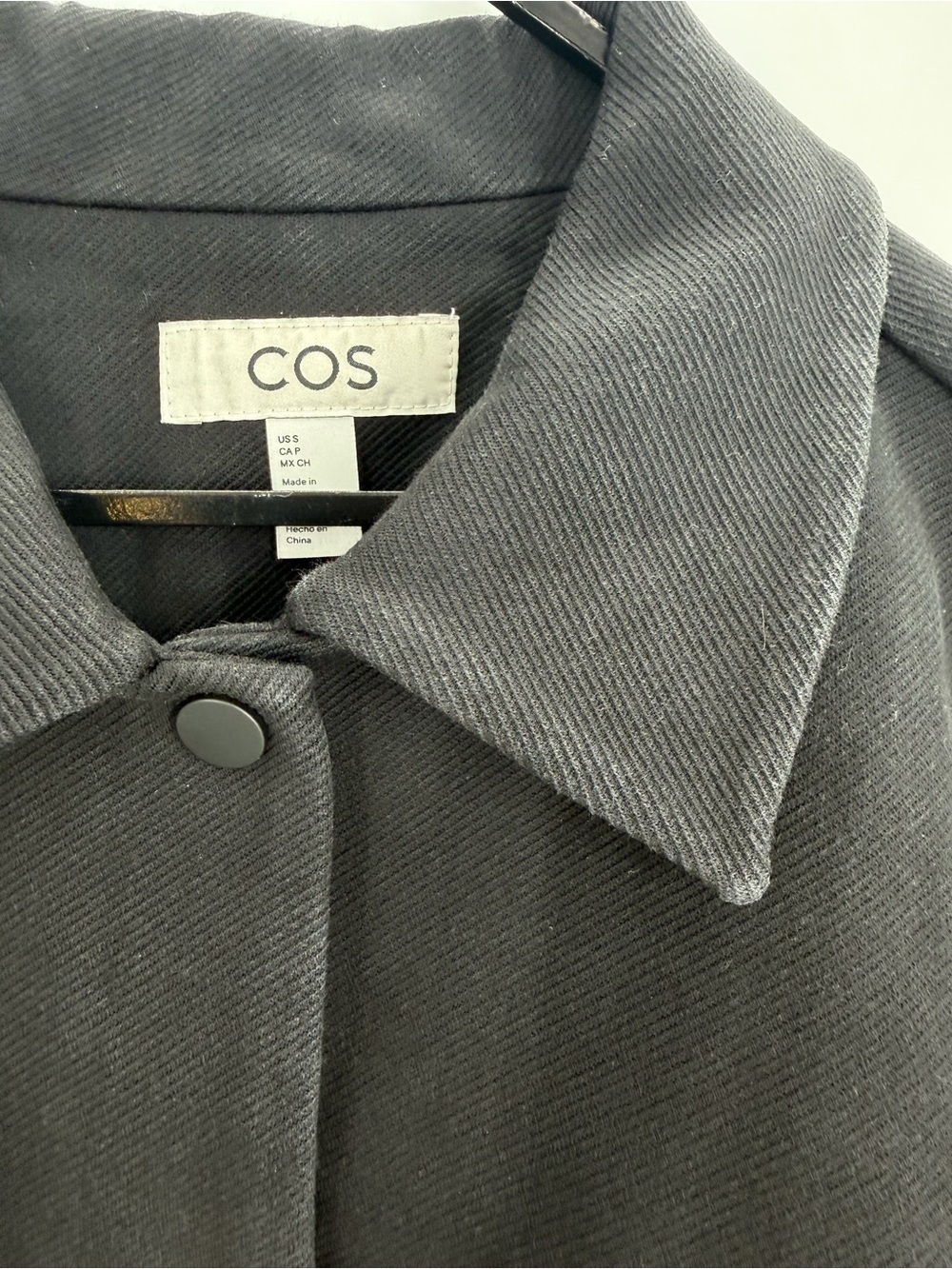 Cos Cropped Twill Jacket In Black - Picture 3 of 9